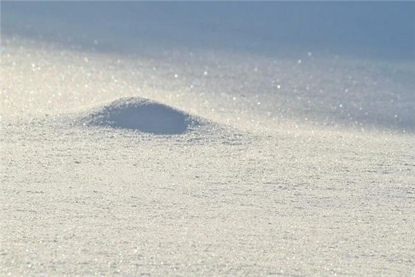 梦见新雪堆积